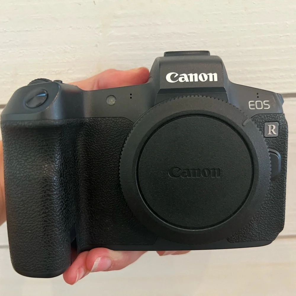 Canon EOS R camera body